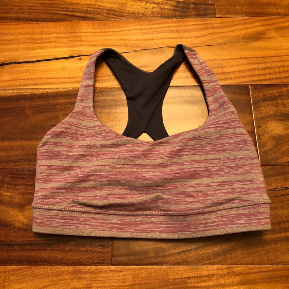 Lululemon sports bra size 4